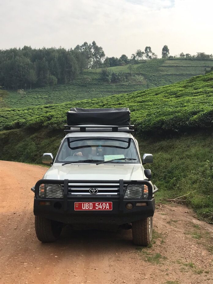 4x4 Rooftop Tent Car