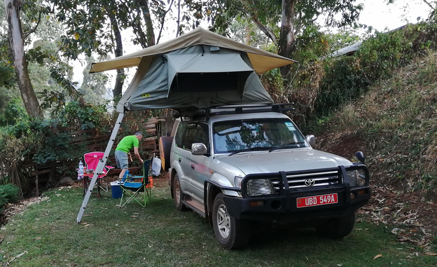 Landcruiser with Rooftop tent